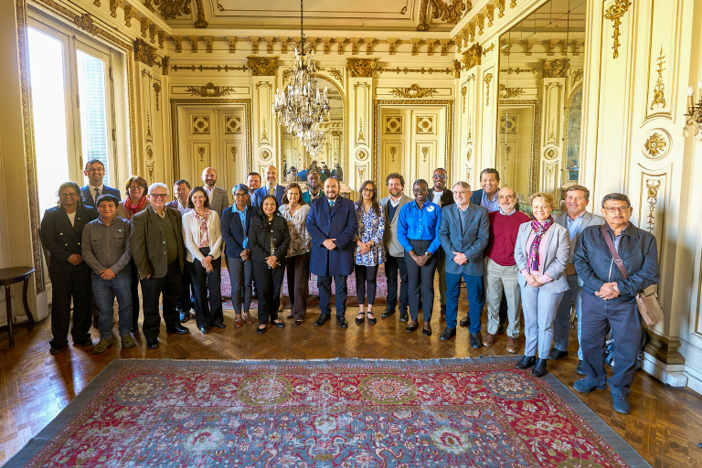 Quito proyecta liderazgo climático en la cumbre global de fondos ambientales en Chile